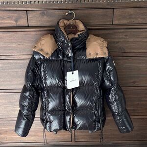 Moncler Women's Parana Hooded Short Down Jacket